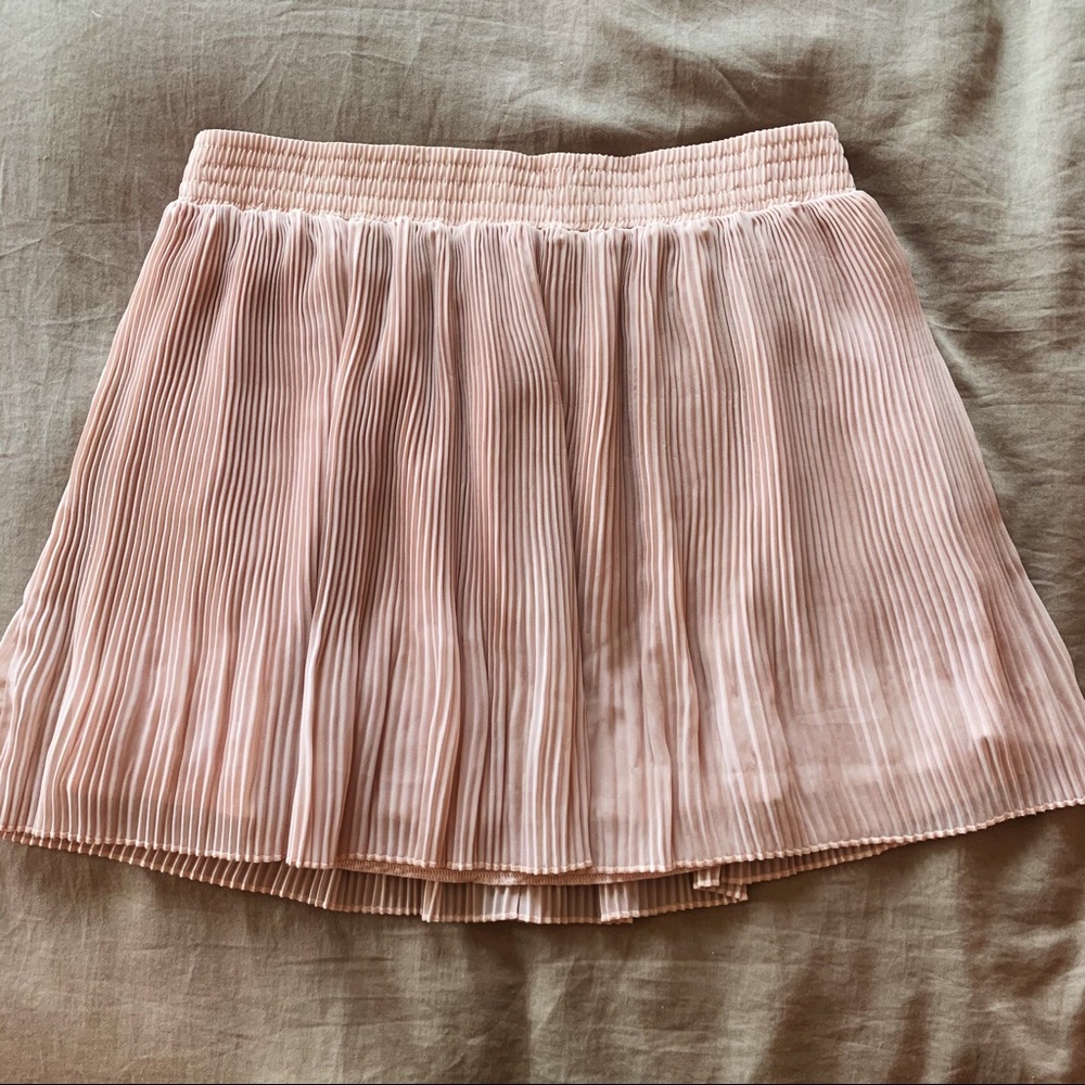 LA Hearts Pleated Pink Skirt
